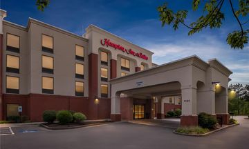 Hampton Inn & Suites Virginia Center
