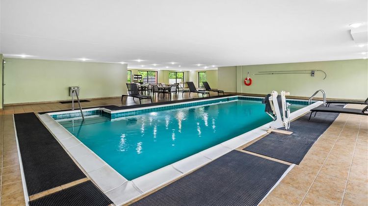 Hampton Inn & Suites Virginia Center Pool