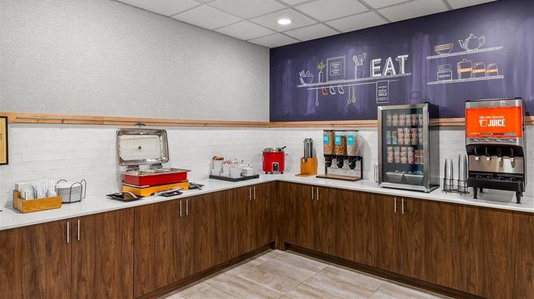 Hampton Inn & Suites Virginia Center Restaurant
