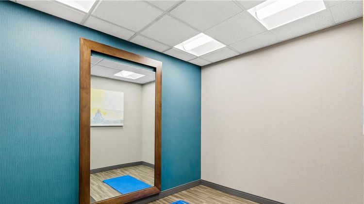 Hampton Inn & Suites Virginia Center Health