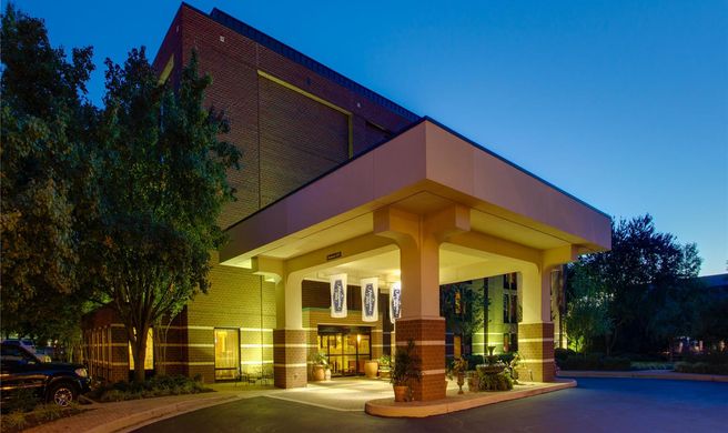 Hampton Inn Richmond-West Exterior