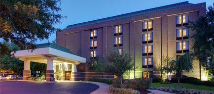 Hampton Inn Richmond-West Exterior