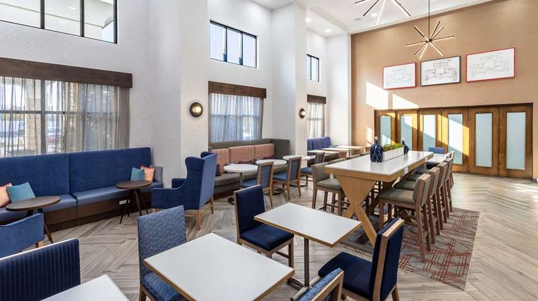 <b>Hampton Inn & Suites Richmond Restaurant</b>. Images powered by <a href="https://iceportal.shijigroup.com/" title="IcePortal" target="_blank">IcePortal</a>.