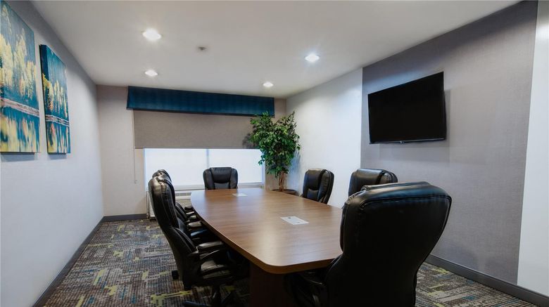 <b>Hampton Inn Richfield Meeting</b>. Images powered by <a href="https://iceportal.shijigroup.com/" title="IcePortal" target="_blank">IcePortal</a>.