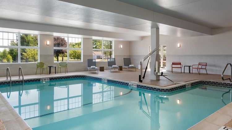 Hampton Inn & Suites Rockland Pool