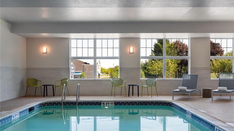 <b>Hampton Inn & Suites Rockland Pool</b>. Images powered by <a href="https://iceportal.shijigroup.com/" title="IcePortal" target="_blank">IcePortal</a>.