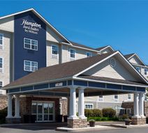 Hampton Inn & Suites Rockland Exterior