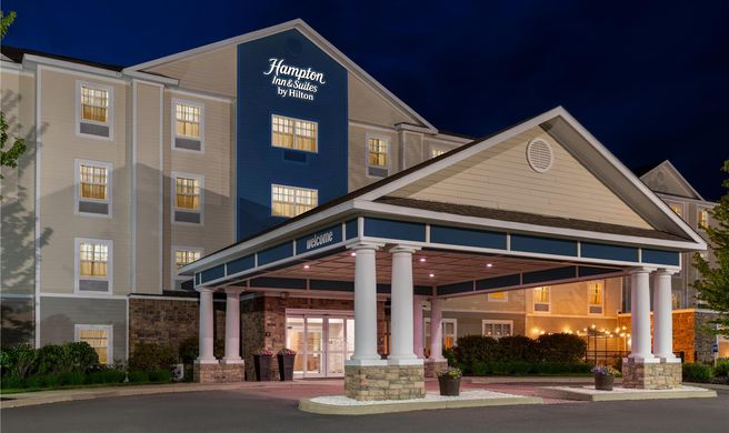 Hampton Inn & Suites Rockland Exterior