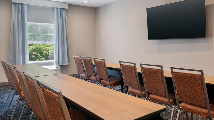 Hampton Inn & Suites Rockland Meeting