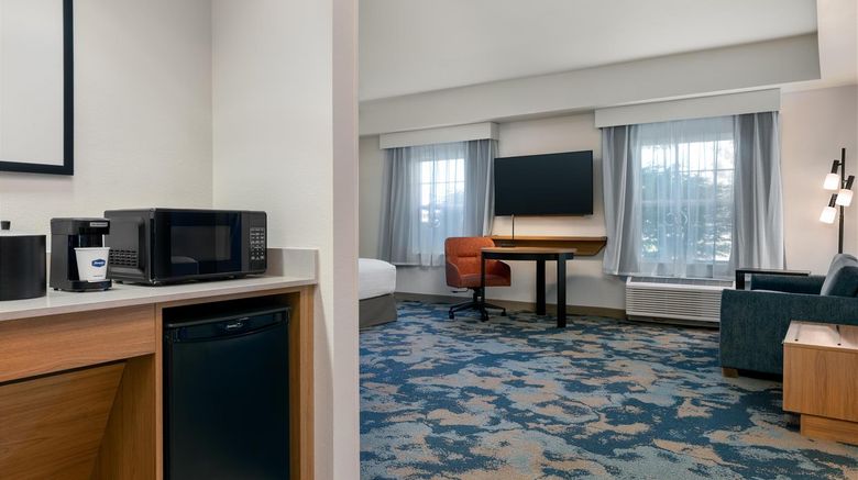<b>Hampton Inn & Suites Rockland Other</b>. Images powered by <a href="https://iceportal.shijigroup.com/" title="IcePortal" target="_blank">IcePortal</a>.