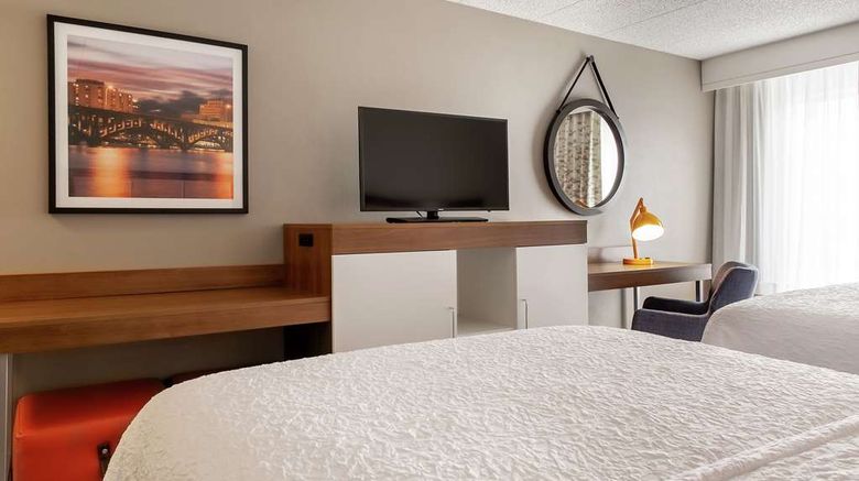 <b>Hampton Inn Rockford Room</b>. Images powered by <a href="https://iceportal.shijigroup.com/" title="IcePortal" target="_blank">IcePortal</a>.