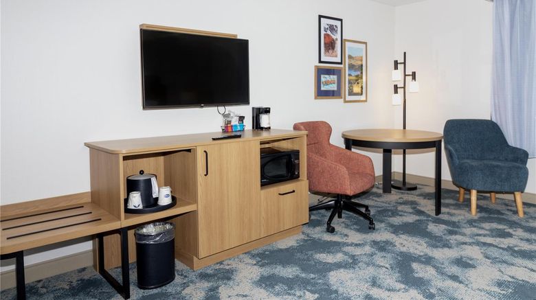 <b>Hampton Inn Rock Springs Room</b>. Images powered by <a href="https://iceportal.shijigroup.com/" title="IcePortal" target="_blank">IcePortal</a>.