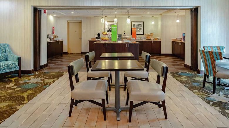 <b>Hampton Inn & Suites Adairsville Restaurant</b>. Images powered by <a href="https://iceportal.shijigroup.com/" title="IcePortal" target="_blank">IcePortal</a>.