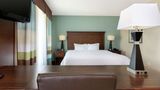 <b>Hampton Inn & Suites Adairsville Room</b>. Images powered by <a href="https://iceportal.shijigroup.com/" title="IcePortal" target="_blank">IcePortal</a>.