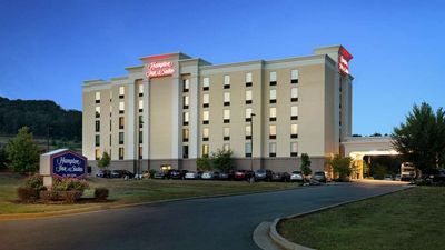 Hampton Inn & Suites Adairsville