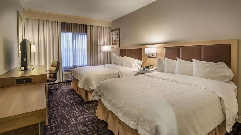 <b>Hampton Inn & Suites Reno Room</b>. Images powered by <a href="https://iceportal.shijigroup.com/" title="IcePortal" target="_blank">IcePortal</a>.