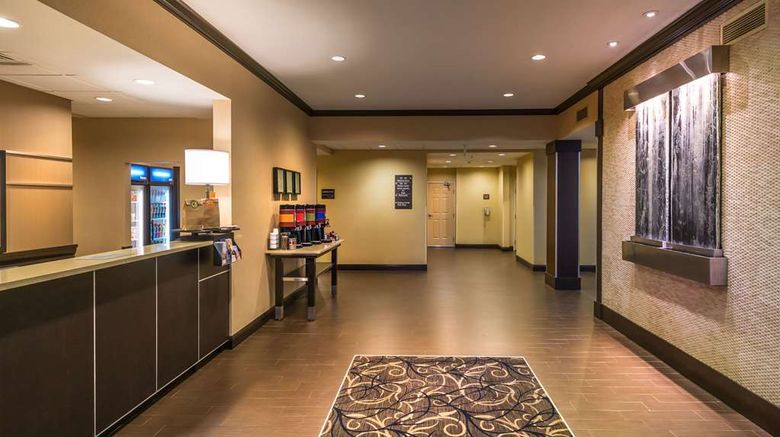 <b>Hampton Inn & Suites Reno Lobby</b>. Images powered by <a href="https://iceportal.shijigroup.com/" title="IcePortal" target="_blank">IcePortal</a>.