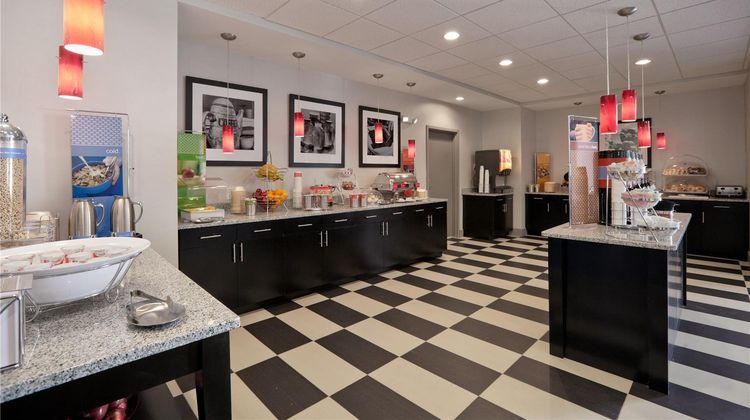 Hampton Inn & Suites, Roanoke Airport Restaurant