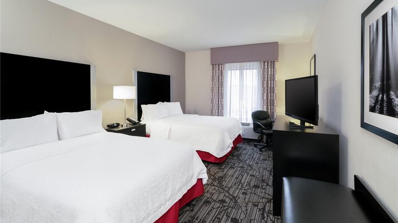 <b>Hampton Inn & Suites, Roanoke Airport Room</b>. Images powered by <a href="https://iceportal.shijigroup.com/" title="IcePortal" target="_blank">IcePortal</a>.
