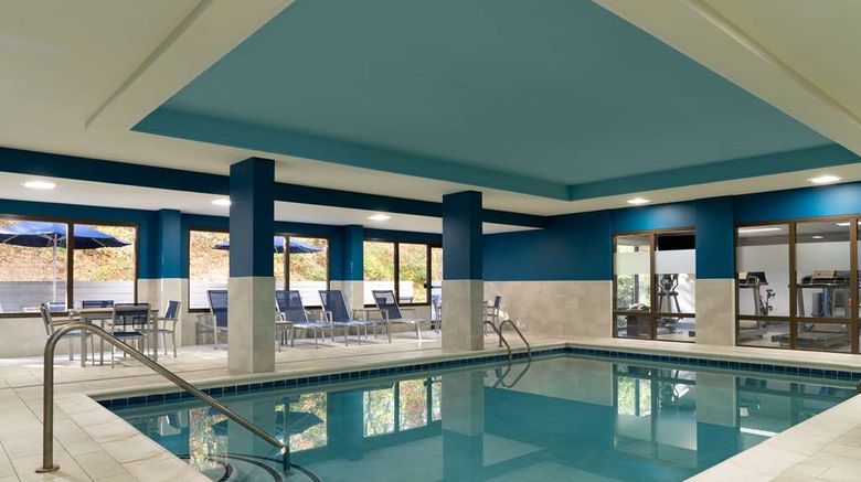 <b>Hampton Inn Roanoke-Hollins-I-81 Pool</b>. Images powered by <a href="https://iceportal.shijigroup.com/" title="IcePortal" target="_blank">IcePortal</a>.