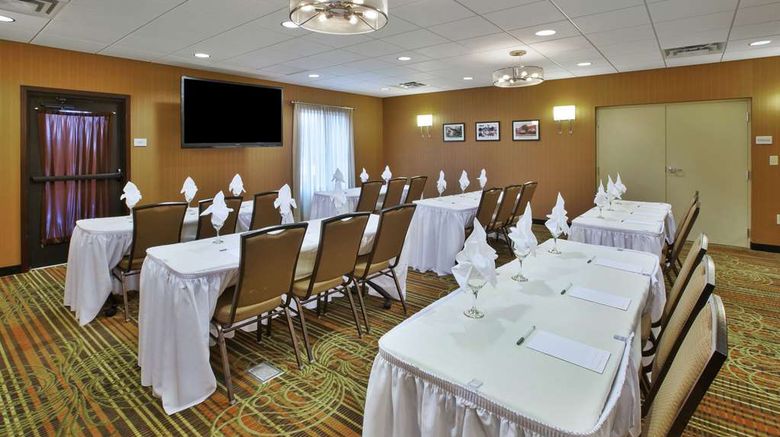 <b>Hampton Inn Brockport Meeting</b>. Images powered by <a href="https://iceportal.shijigroup.com/" title="IcePortal" target="_blank">IcePortal</a>.
