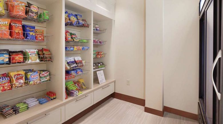 <b>Hilton Garden Inn Rochester Downtown Restaurant</b>. Images powered by <a href="https://iceportal.shijigroup.com/" title="IcePortal" target="_blank">IcePortal</a>.