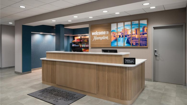 <b>Hampton Inn & Suites Rochester/Henrietta Lobby</b>. Images powered by <a href="https://iceportal.shijigroup.com/" title="IcePortal" target="_blank">IcePortal</a>.