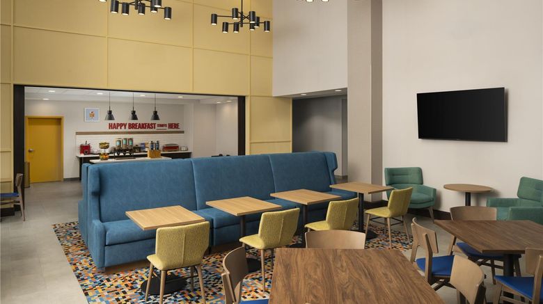 <b>Hampton Inn & Suites Rochester/Henrietta Restaurant</b>. Images powered by <a href="https://iceportal.shijigroup.com/" title="IcePortal" target="_blank">IcePortal</a>.