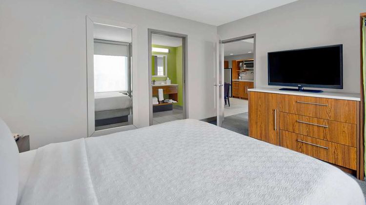 Home2 Suites by Hilton Rochester Room