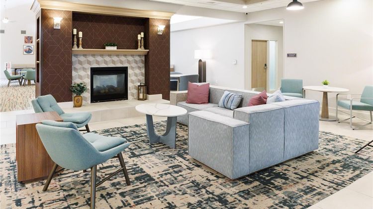 Homewood Suites Rochester - Victor Lobby