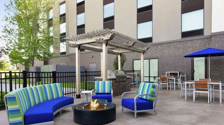 Hampton Inn & Suites Rogers Exterior