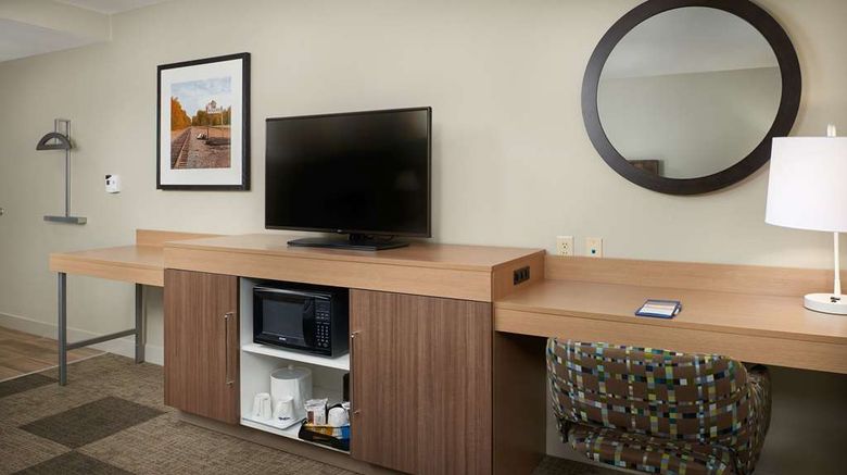 <b>Hampton Inn & Suites Rogers Room</b>. Images powered by <a href="https://iceportal.shijigroup.com/" title="IcePortal" target="_blank">IcePortal</a>.