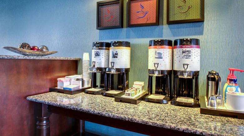 <b>Hampton Inn Rolla Restaurant</b>. Images powered by <a href="https://iceportal.shijigroup.com/" title="IcePortal" target="_blank">IcePortal</a>.