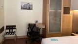 <b>Hilton Garden Inn Rome Claridge Room</b>. Images powered by <a href="https://iceportal.shijigroup.com/" title="IcePortal" target="_blank">IcePortal</a>.