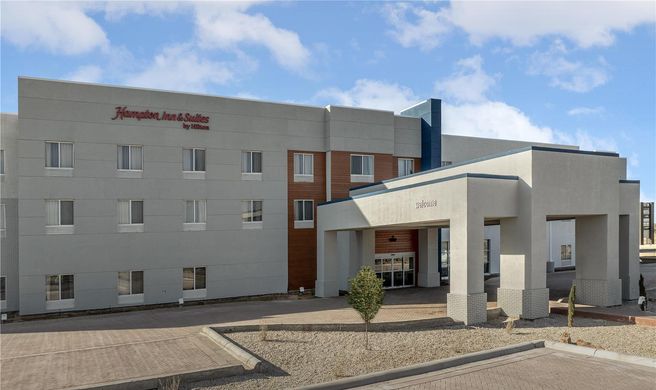 Hampton Inn & Suites Roswell Exterior