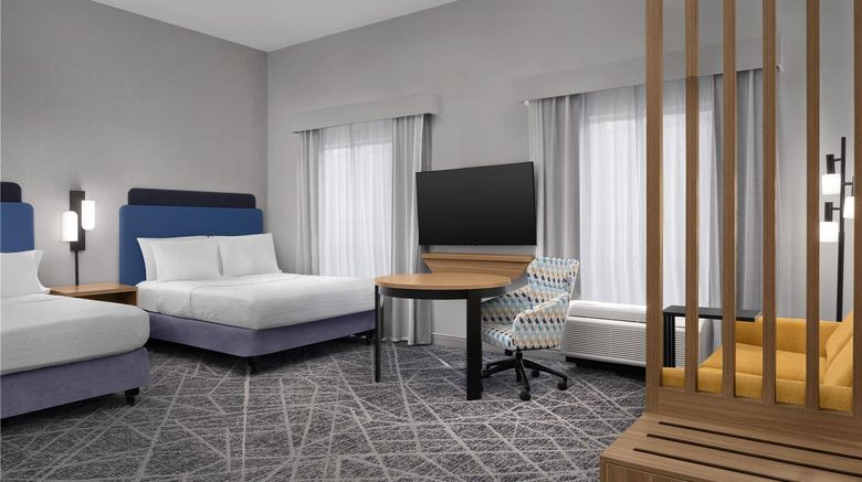 <b>Hampton Inn & Suites Roswell Room</b>. Images powered by <a href="https://iceportal.shijigroup.com/" title="IcePortal" target="_blank">IcePortal</a>.