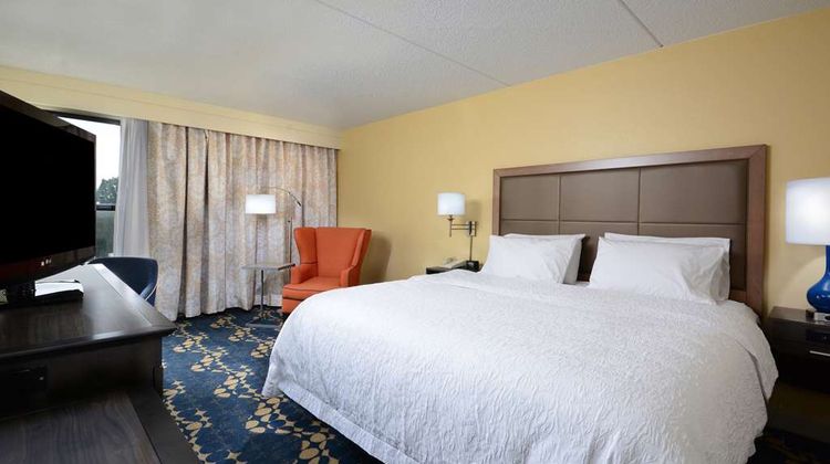 Hampton Inn Roxboro Room