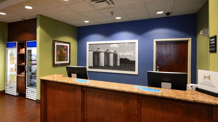 Hampton Inn Roxboro Lobby