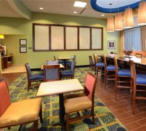 Hampton Inn Roxboro Lobby