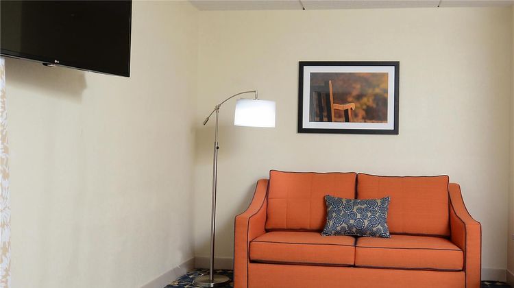 Hampton Inn Roxboro Room