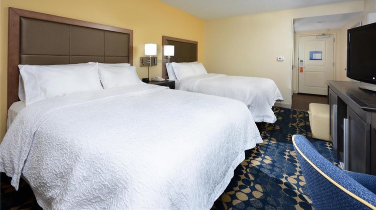 Hampton Inn Roxboro Room