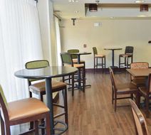 Hampton Inn Ruston Lobby