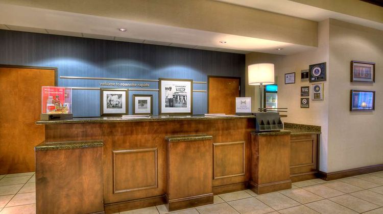 Hampton Inn Roanoke Rapids Lobby