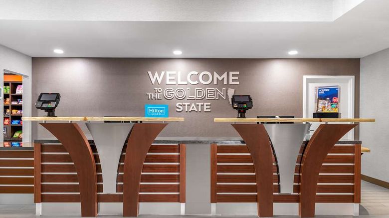 <b>Hampton Inn & Suites Sacramento-Cal Expo Lobby</b>. Images powered by <a href="https://iceportal.shijigroup.com/" title="IcePortal" target="_blank">IcePortal</a>.