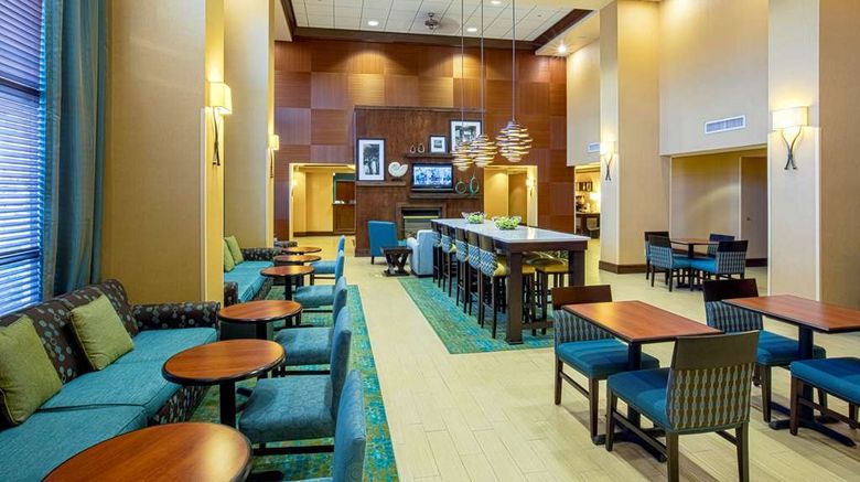 <b>Hampton Inn & Suites Elk Grove Restaurant</b>. Images powered by <a href="https://iceportal.shijigroup.com/" title="IcePortal" target="_blank">IcePortal</a>.
