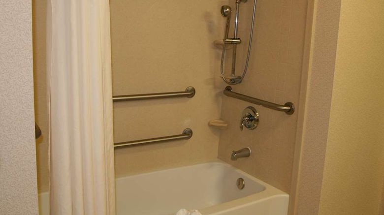 <b>Hampton Inn & Suites Elk Grove Room</b>. Images powered by <a href="https://iceportal.shijigroup.com/" title="IcePortal" target="_blank">IcePortal</a>.