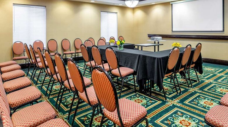 <b>Hampton Inn & Suites Elk Grove Meeting</b>. Images powered by <a href="https://iceportal.shijigroup.com/" title="IcePortal" target="_blank">IcePortal</a>.