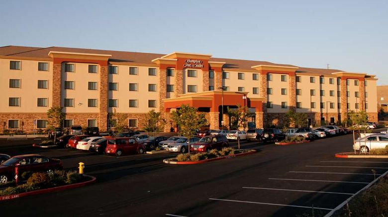 <b>Hampton Inn & Suites Folsom Exterior</b>. Images powered by <a href="https://iceportal.shijigroup.com/" title="IcePortal" target="_blank">IcePortal</a>.