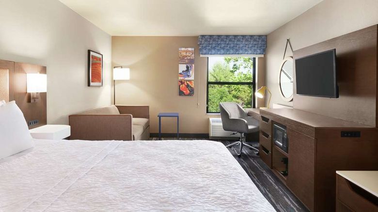 <b>Hampton Inn Rancho Cordova Room</b>. Images powered by <a href="https://iceportal.shijigroup.com/" title="IcePortal" target="_blank">IcePortal</a>.
