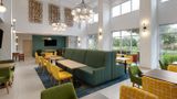 Hampton Inn & Suites Sacramento Airport Lobby